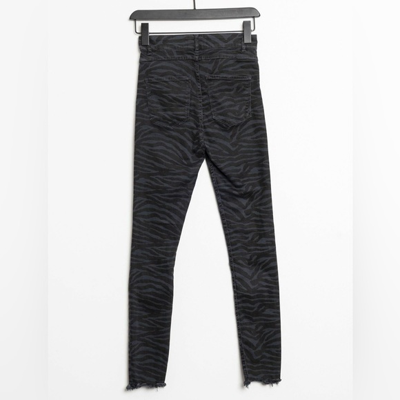 Zara Animal Print Premium Denim - Picture 3 of 12
